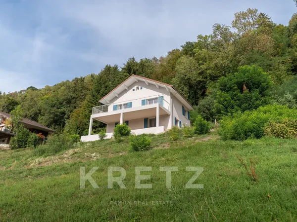 Maison accès au lac d'Aiguebelette, vue dégagée
