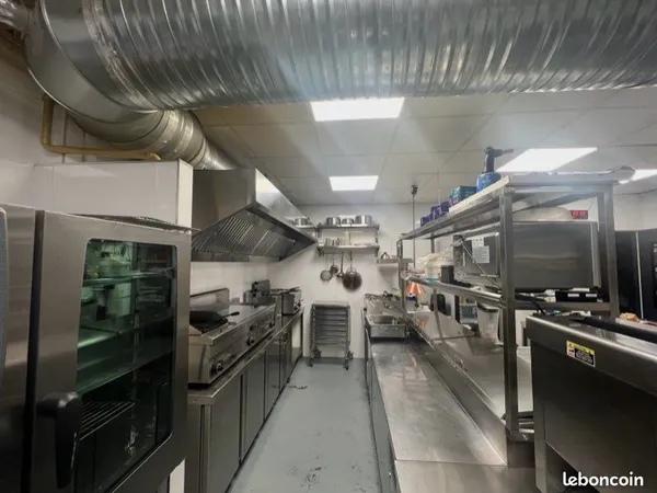 Location Dark Kitchen tout équipé