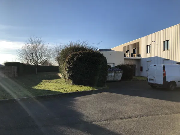 Local professionnel 554 m²