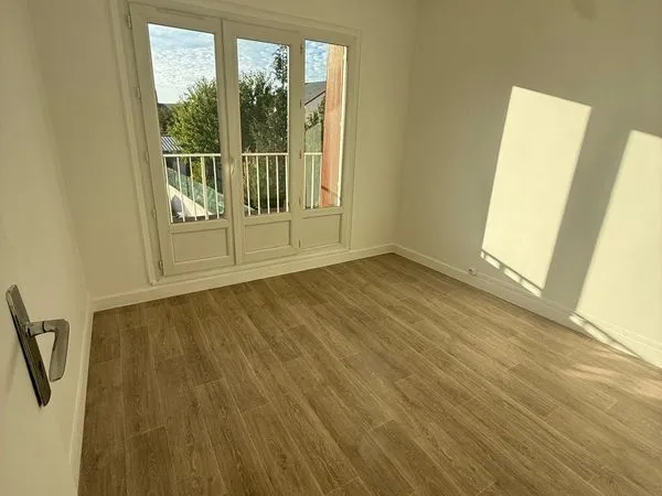 APPARTEMENT 3 PIÈCES RÉNOVÉ - 53 m² - BALCONS - PARKING - PETITE COPROPRIÉTÉ