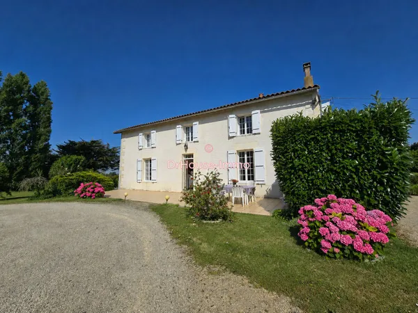 Maison en pierre de 1890, 268 m² habitables , dépendances et parc arboré de plus de 5 300 m²