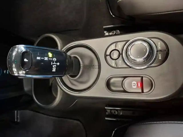 Mini Mini hatch 3 portes cooper 136 ch dkg7 — photo 18