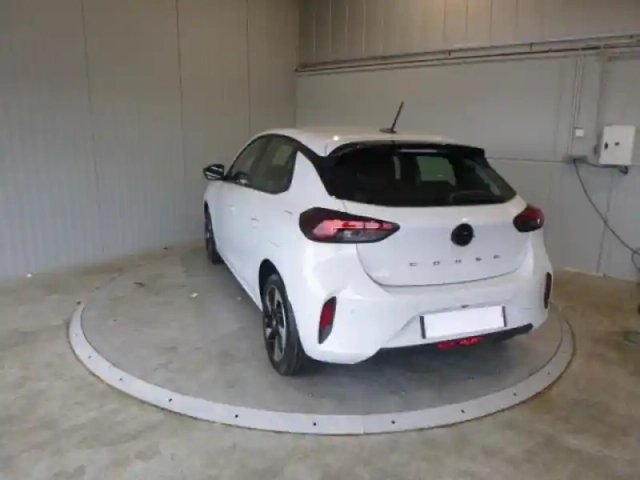 Opel Corsa electric 136ch gs — photo 15
