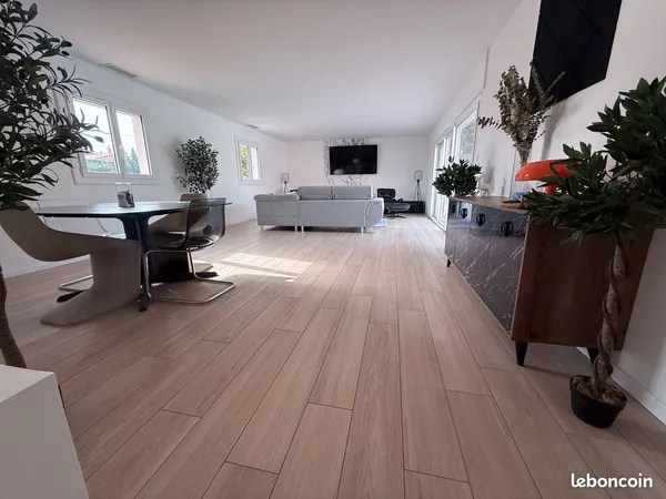 Grande maison rénovée t7