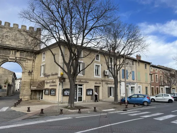 IDEAL INVESTISSEUR, IMMEUBLE DE 122 m2 composé de 3 appartements T2 loués en Meublé sans travaux