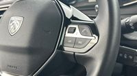 Peugeot 208 1.2 Hybrid 110ch Style e-DCS6 — photo 17