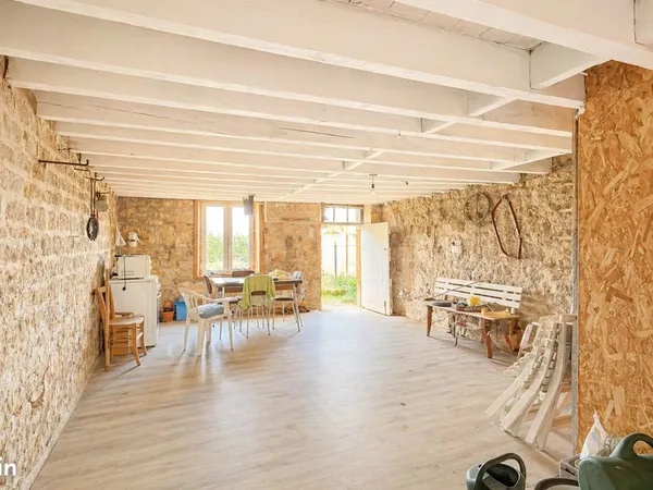 Grange 3 pièces 164 m²