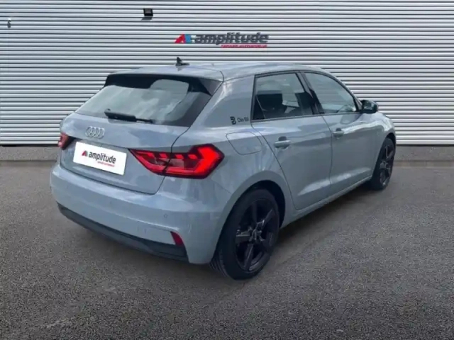 Audi A1 sportback 35 tfsi 150ch s line s tronic 7 — photo 5