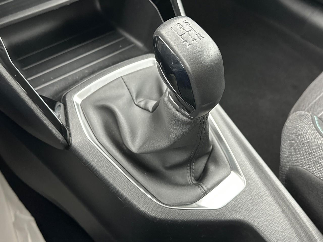 Peugeot 208 puretech 75 s&s bvm5 style — photo 29