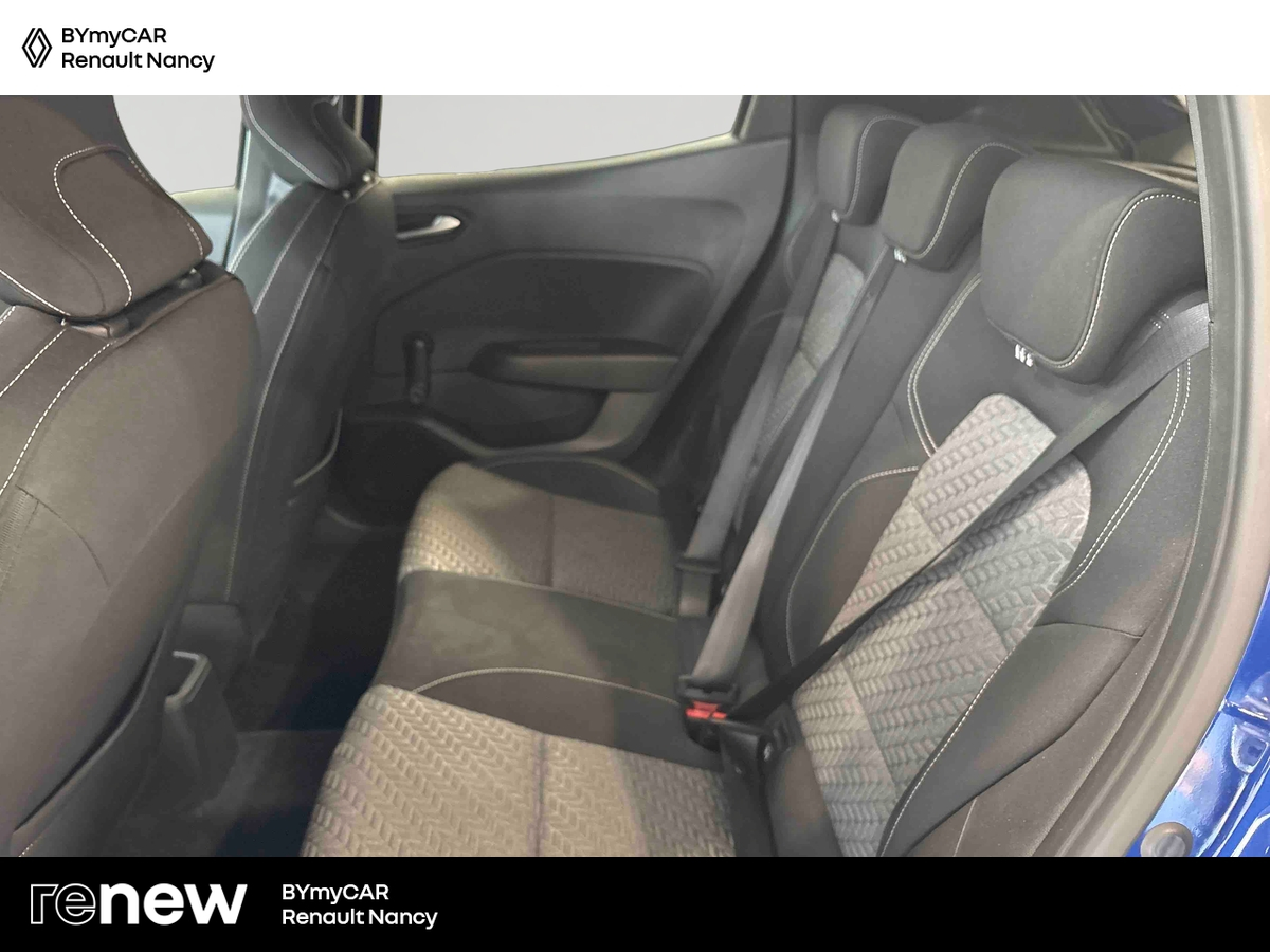 Renault Clio E-Tech 140 - 21N — photo 12