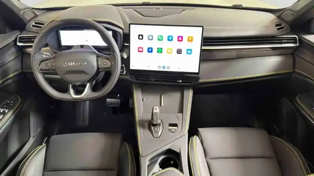 Lynk&Amp;Co 01 1.5 phev 276 ch — photo 22