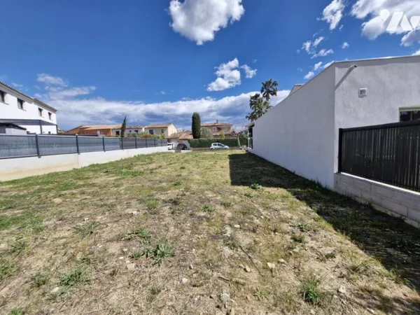 Terrain 399 m²