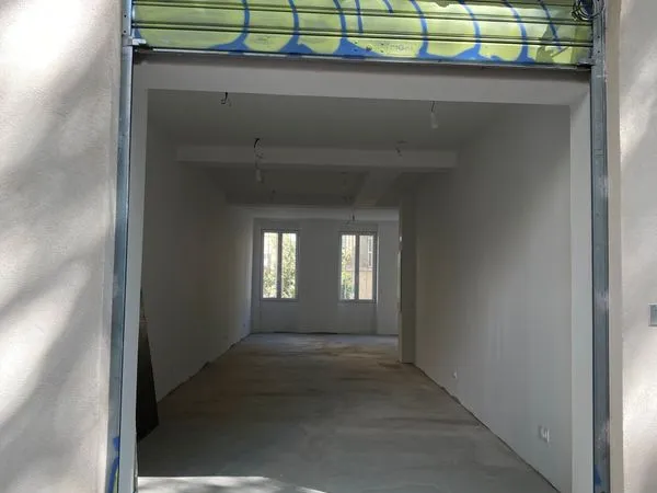 LOCAL commercial/professionnel 55m2 refait à neuf