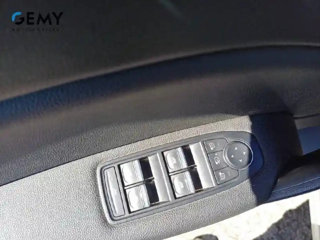 Renault Captur tce 155 edc fap — photo 12