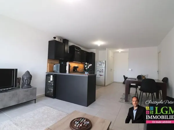 MONTEUX (84) - Très bel et lumineux F4 de 75 m² avec vue sur le Ventoux