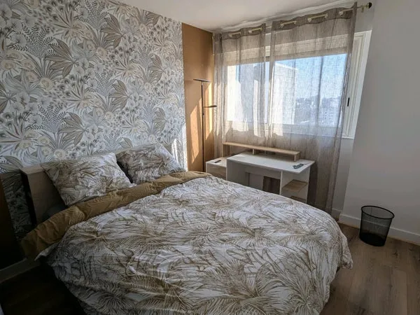 Magnifique coloc ; Chambre type hôtel avec TV