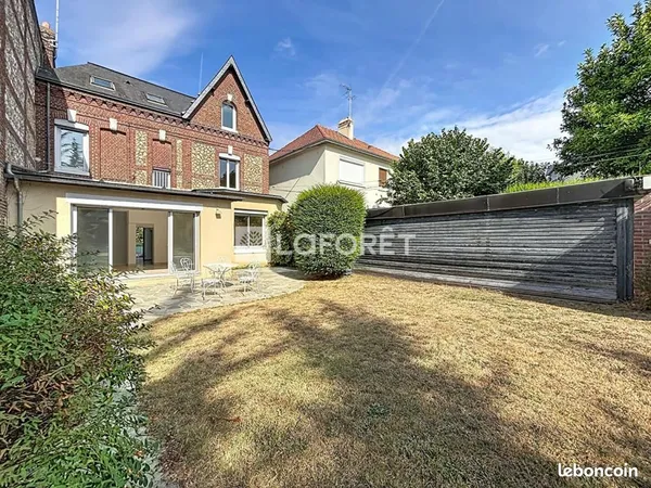 Maison 10 pièces 192 m²