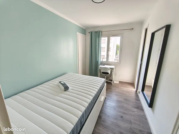 Colocation - 3 Chambre premium entièrement rénovée et meublée dans un appartement climatisé - Quarti