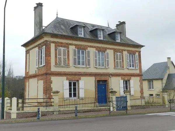 Maison 6 pièces 320 m²