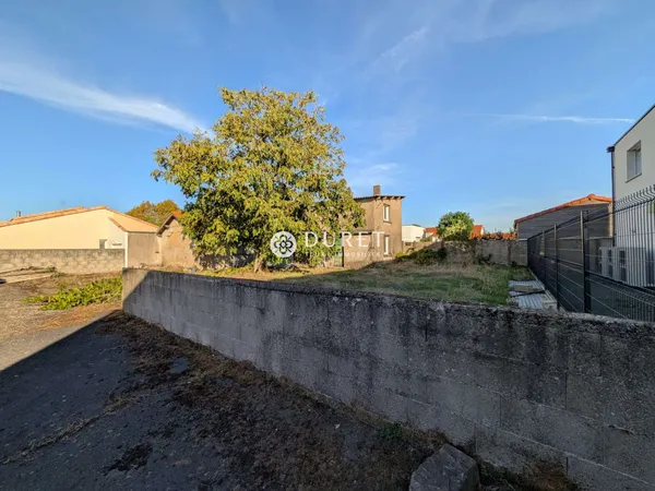 Terrain 602 m²