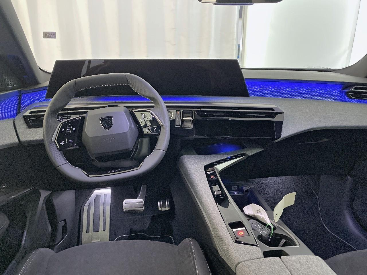Peugeot 3008 hybrid 145 e-dcs6 gt — photo 8