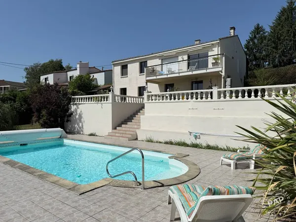 Maison 8 pièces 186 m²