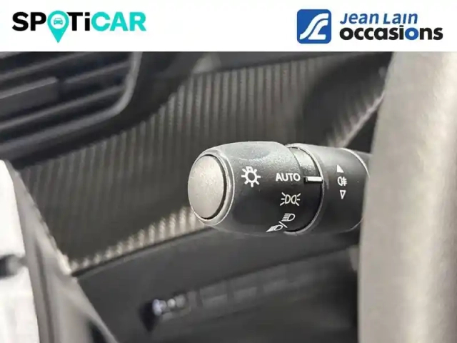 Peugeot 2008 100 s&amp;s bvm6 — photo 21