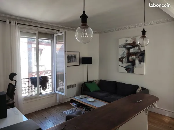 Location 2 pièces 34 m² - Paris 11e - 1090 CC