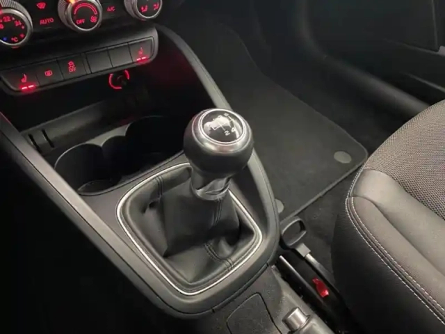 Audi A1 sportback 25 tfsi 95ch business line — photo 13