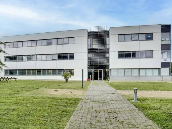 Bureaux 827 m²