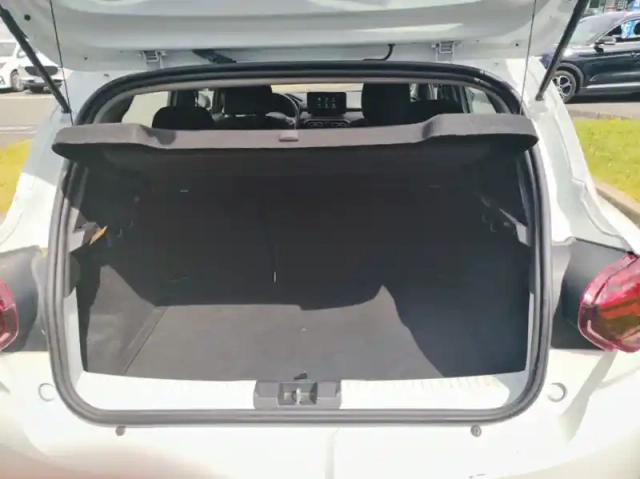 Dacia Sandero 1.0 tce 90ch journey — photo 11