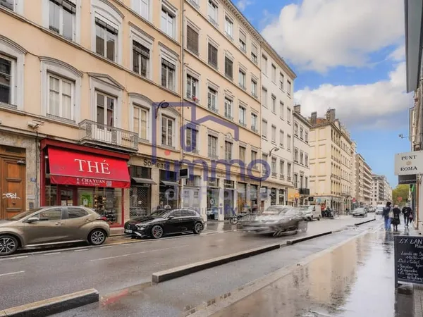 Lyon 6e Masséna — T1 au calme sur cour. Idéal premier achat