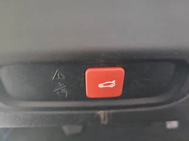Peugeot 408 puretech 130 ch s&amp;s eat8 — photo 32