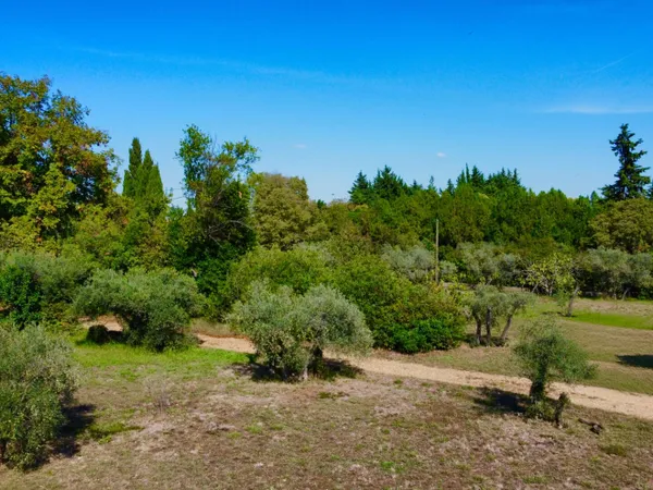 Terrain constructible 1900 m²