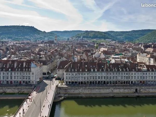 Unique en viager libre appartement centre Besançon la boucle