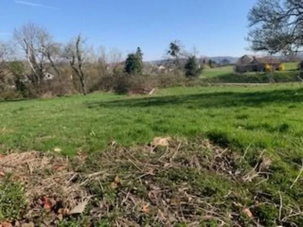 terrain constructible 10,38 Ares proche frontière suis