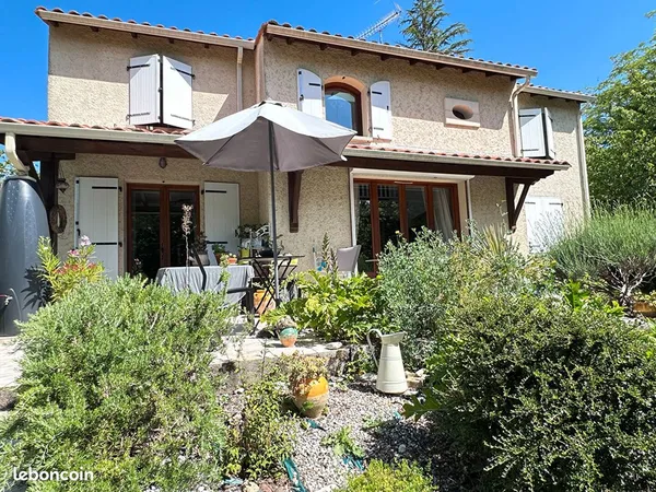 Maison 6 pièces 148 m²