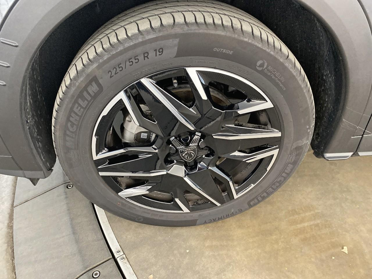 Peugeot 5008 hybrid 145 ch e-dcs6 gt — photo 11