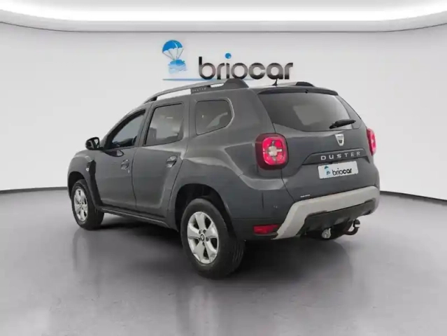 Dacia Duster 1.0 tce 100ch confort 4x2 suréquipé — photo 24