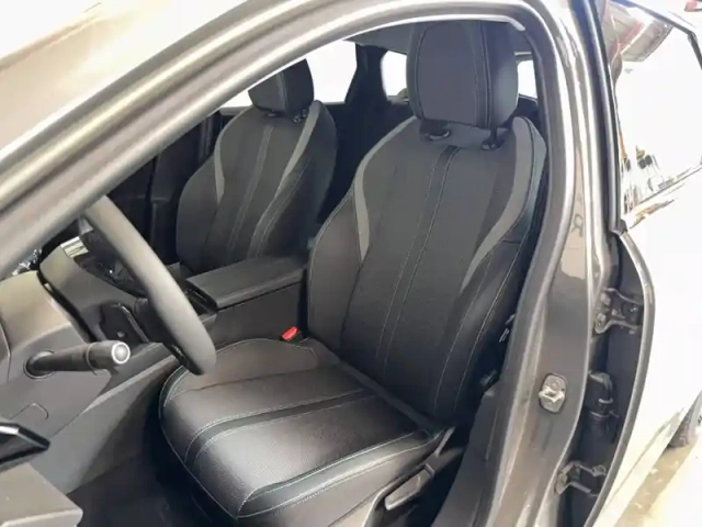 Peugeot 308 sw hybrid 145 e-dcs6 — photo 22