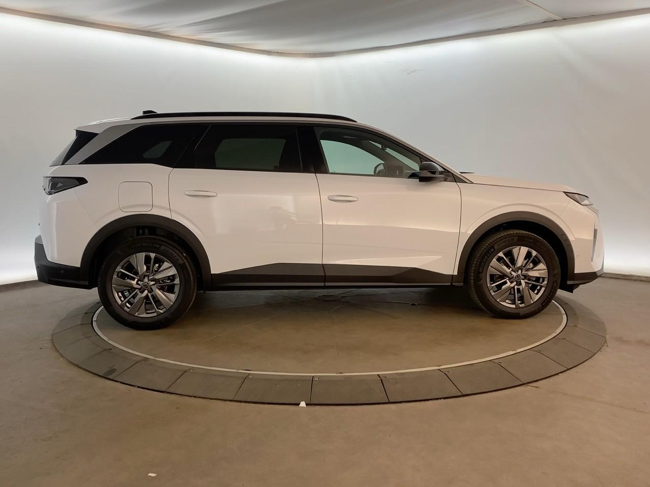 Peugeot 5008 hybrid 145 ch e-dcs6 allure — photo 4