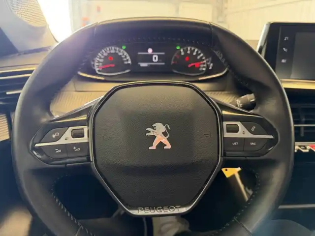 Peugeot 208 puretech 100 s&amp;s bvm6 — photo 20