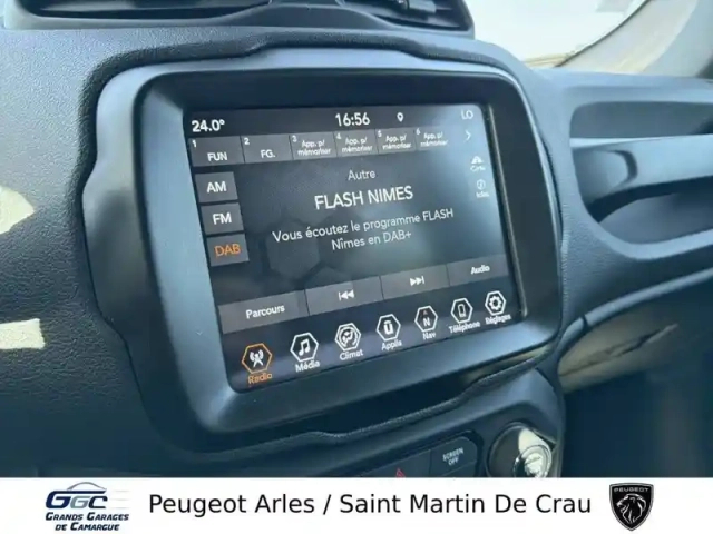 Jeep Renegade 1.3 turbo t4 240 ch phev at6 4xe eawd — photo 16