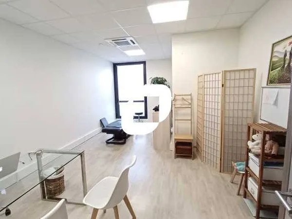 Bureaux 121 m²