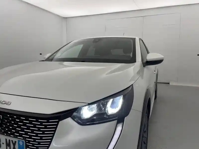 Peugeot 208 electrique 50 kwh 136ch — photo 34