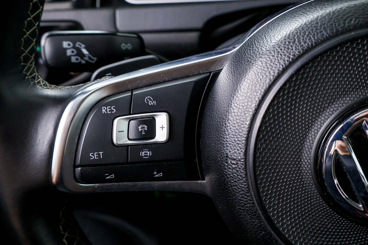 Volkswagen Golf 7 — photo 20