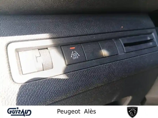 Peugeot 3008 puretech 130ch s&amp;s eat8 — photo 15