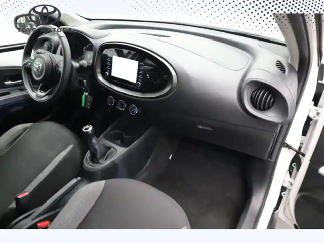 Toyota Aygo 1.0 vvt-i 72 dynamic — photo 17