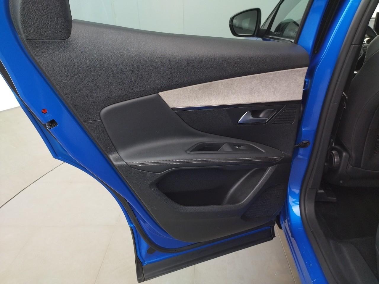 Peugeot 3008 hybrid 225 e-eat8 gt — photo 24