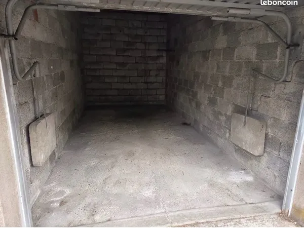 Garage/box